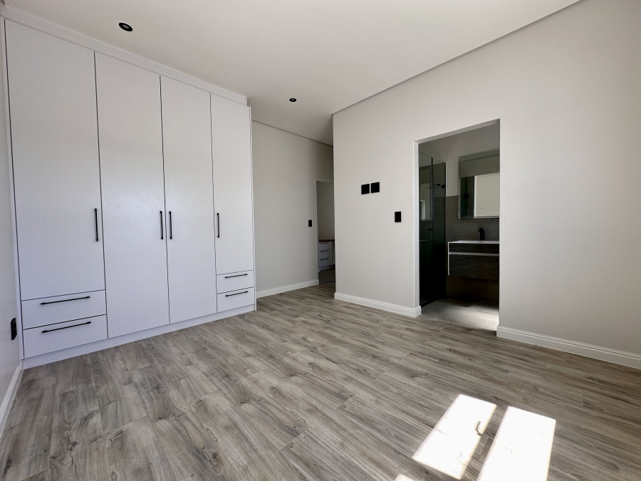 4 Bedroom Property for Sale in Sandown Western Cape